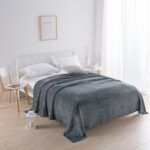 Comfortable Winter Fleece Thermal Blanket - Image 7