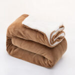 Comfortable Sherpa Fleece Thermal Blanket - Image 6
